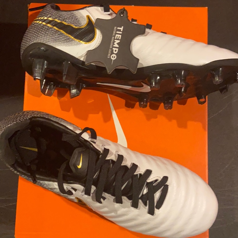 New Nike Jr Legend 7 Elite FG Soccer Cleats